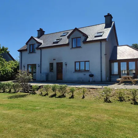 Luxury Town House بيت للعطل *